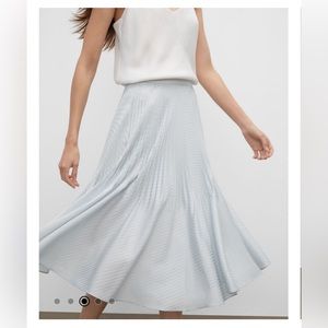 Club Monaco Yowshee Pleated Skirt Light Blue, sz 4